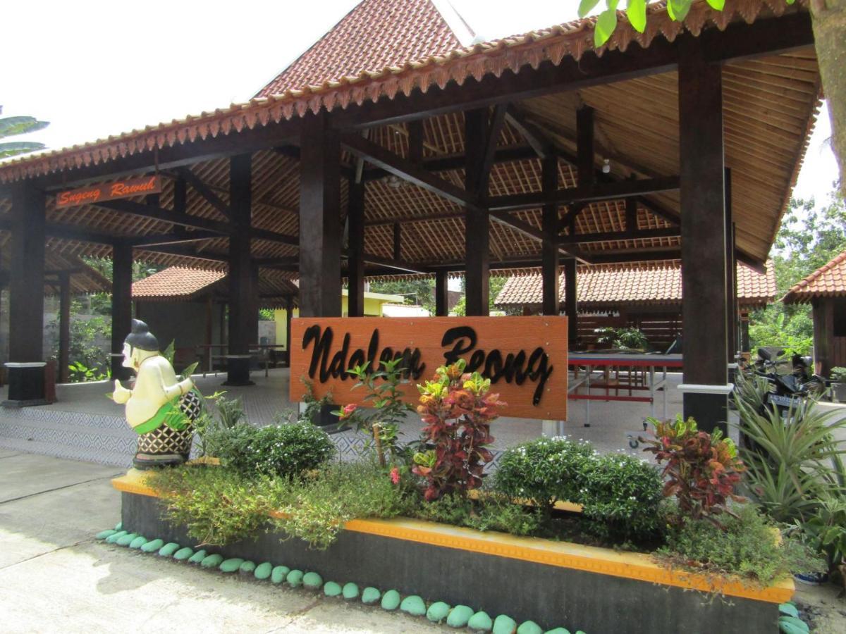Penginapan Wardi Syariah Borobudur By Ndalem Beong Магеланг Екстериор снимка